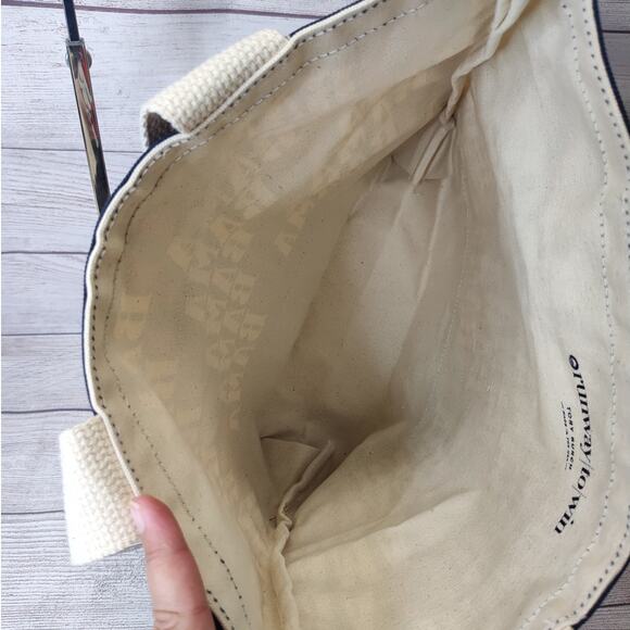 Tory Burch Runway to Win Obama Bag 2012 Pristine Condition - Picture 6 of 11